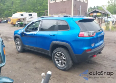 2021 Jeep Cherokee Trailhawk 4X4 z USA, uszkodzony, nr VIN 1C4PJMBXXMD173102
